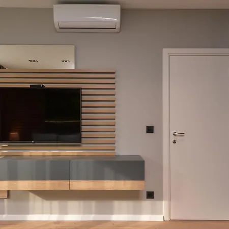 Apartamento Elegant 2-bdr, 2-bthr Luxury In By Flat Mаnager