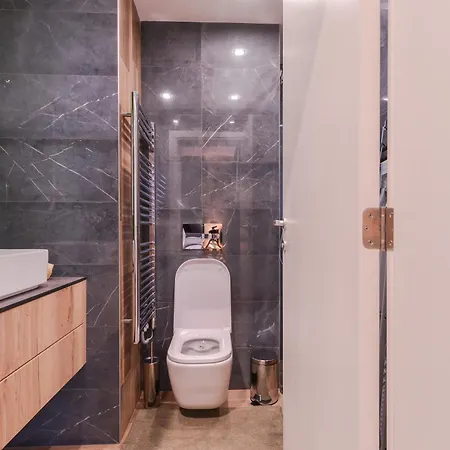 Elegant 2-bdr, 2-bthr Luxury In By Flat Mаnager Apartamento *