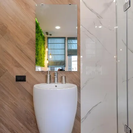 Elegant 2-bdr, 2-bthr Luxury In By Flat Mаnager