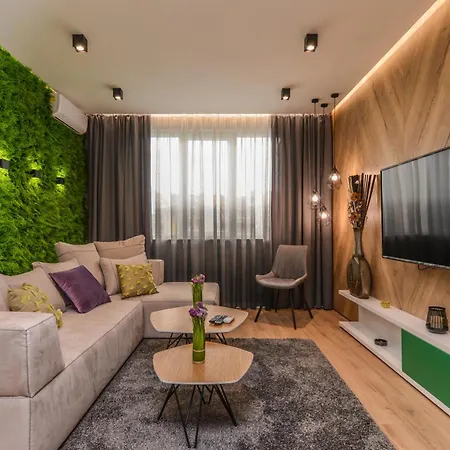 Elegant 2-bdr, 2-bthr Luxury In By Flat Mаnager Apartamento Sofía