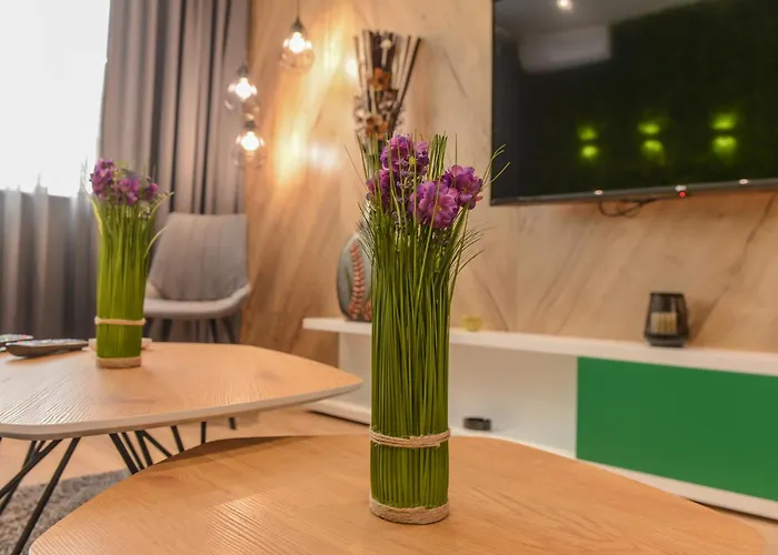 Elegant 2-bdr, 2-bthr Luxury In By Flat Mаnager דירה